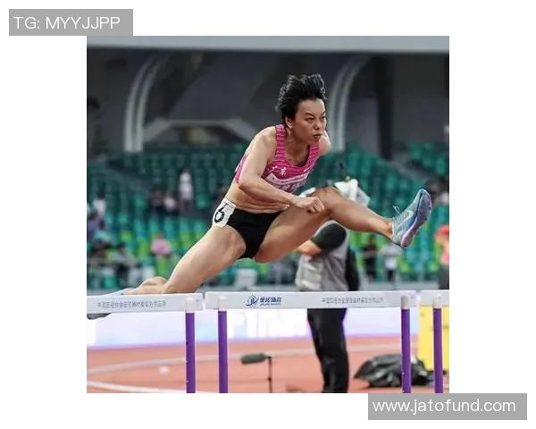 吴艳妮“杀手”刘景扬也是28岁 夺冠成果12秒81排中国历史第9位